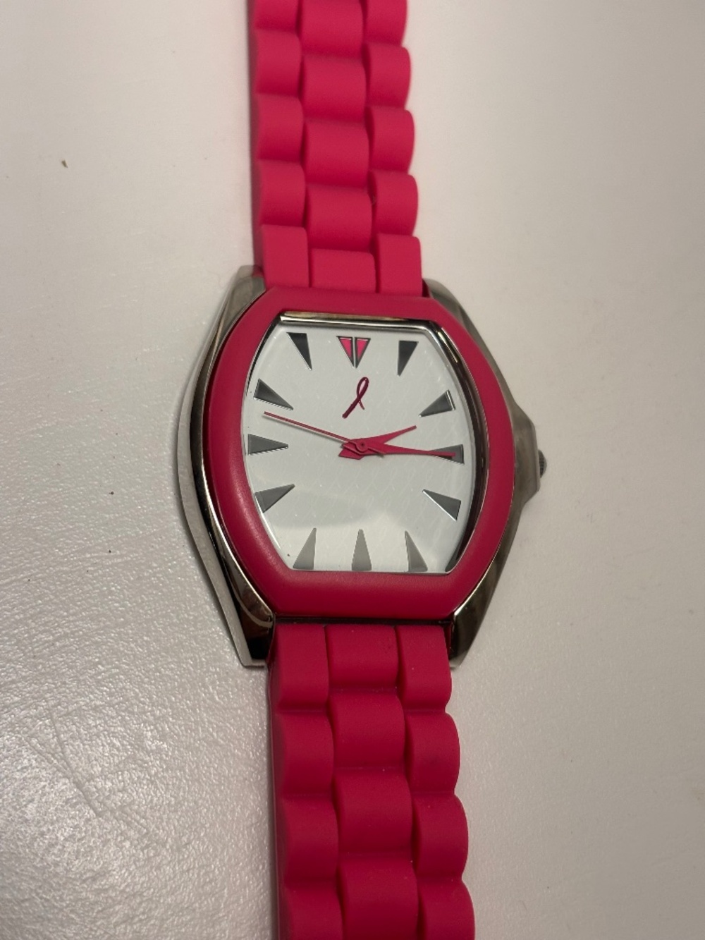 Avon Hot Pink “Breast Cancer Crusade” Women’s Watch – Not Working